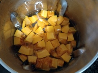 宝宝辅食——香甜的南瓜米糊 