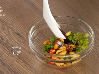 适合上班族的快手凉菜，蒜泥肥牛吃的巨过瘾 