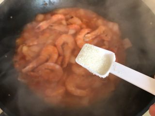 蒜蓉茄汁葱香开背虾 