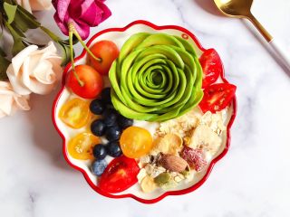 水果麦片酸奶碗 