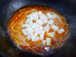 番茄金针菇豆腐汤 
